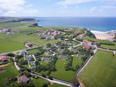 Viviendas_unifamiliares_Galizano_Cantabria_aerea_001_bis.jpg